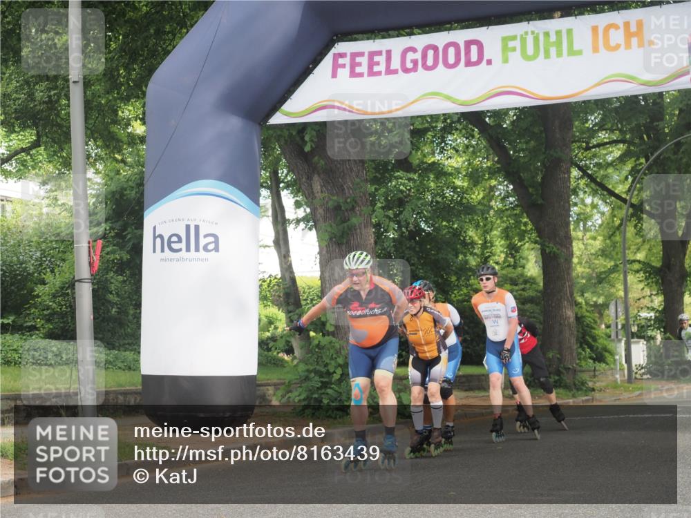 29.06.2025 - hella hamburg halbmarathon KatJ http://msf.ph/oto/8163439 29.06.2025 09:13:33 Zwischen KM18-KM19  meine-sportfotos.de