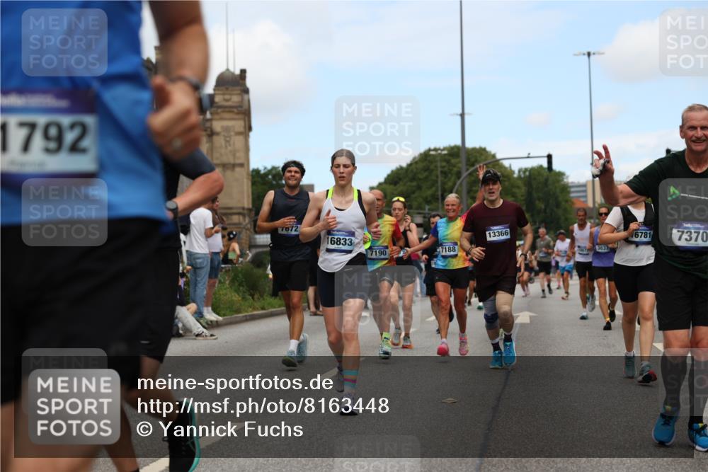 29.06.2025 - hella hamburg halbmarathon Yannick Fuchs http://msf.ph/oto/8163448 29.06.2025 11:17:59 20KM 1131, 1269, 2886, 2901, 3837, 4395, 4697, 5035, 5063, 5079, 6872, 6977, 7169, 7188, 7190, 7248, 7370, 7672, 7891, 7978, 8085, 8892, 9635, 9714, 10041, 10065, 10977, 11792, 11803, 13366, 13386, 13453, 13500, 14024, 14055, 14240, 14633, 14901, 14903, 15343, 15569, 16154, 16586, 16600, 16781, 16791, 16833, 16991, 17490, 17559, 17699, 18007, 18046, 18362, 18417, 18620 meine-sportfotos.de