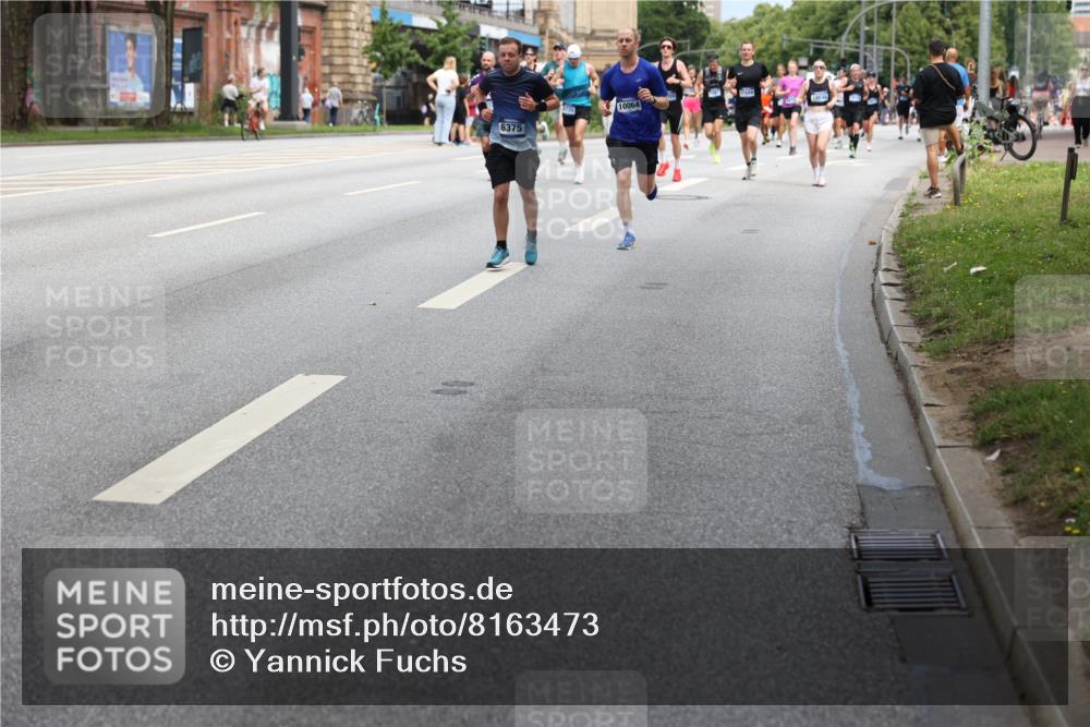29.06.2025 - hella hamburg halbmarathon Yannick Fuchs http://msf.ph/oto/8163473 29.06.2025 10:39:45 20KM 2188, 2367, 2470, 4997, 5623, 5648, 5706, 6054, 6375, 6819, 6831, 7056, 7087, 7167, 7325, 7709, 8374, 9105, 9710, 9720, 10064, 10741, 11291, 11688, 11821, 12643, 12783, 13919, 14374, 15365, 15636, 15651, 15666, 15760, 16617, 16689, 16725, 17544, 17960, 18055, 18185, 18407, 18638, 18862, 19116 meine-sportfotos.de
