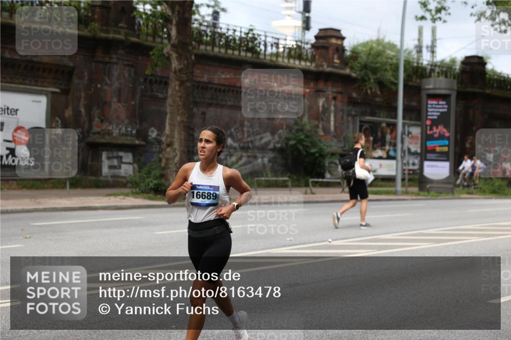 29.06.2025 - hella hamburg halbmarathon Yannick Fuchs http://msf.ph/oto/8163478 29.06.2025 10:39:46 20KM 2188, 2270, 2367, 2470, 4277, 4997, 5623, 5648, 5706, 6054, 6375, 6819, 6831, 7056, 7087, 7167, 7325, 7709, 8374, 9105, 9710, 9720, 10064, 10741, 11291, 11688, 11821, 12643, 12783, 13919, 14374, 14764, 15365, 15636, 15651, 15666, 15760, 16617, 16689, 16725, 17544, 17960, 18055, 18185, 18346, 18407, 18638, 18862, 19116 meine-sportfotos.de