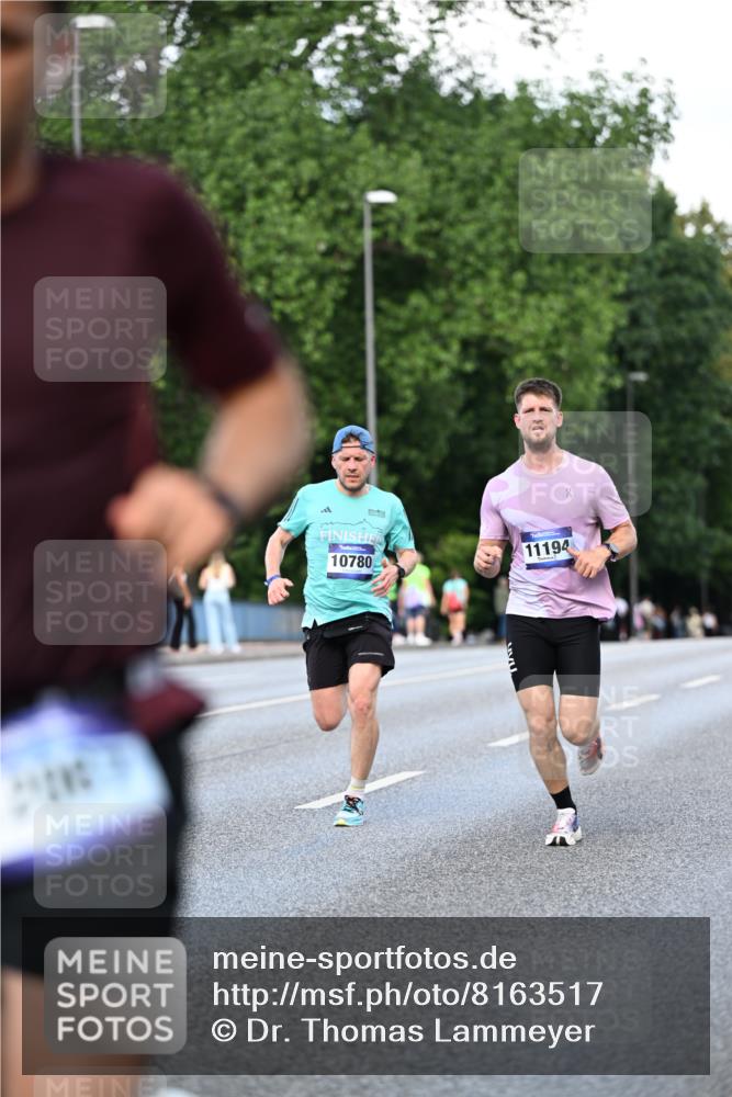 29.06.2025 - hella hamburg halbmarathon Dr. Thomas Lammeyer http://msf.ph/oto/8163517 29.06.2025 09:44:48 Kennedybrücke 2892, 4128, 4571, 6559, 7862, 10234, 10780, 11194 meine-sportfotos.de