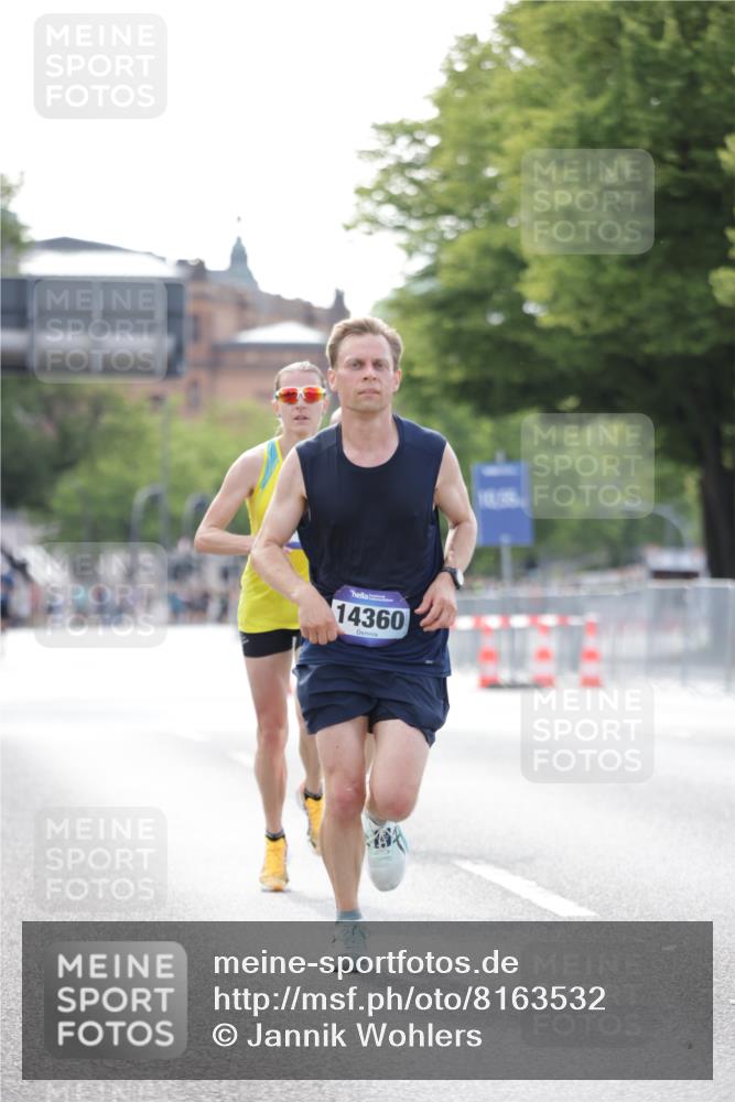 29.06.2025 - hella hamburg halbmarathon Jannik Wohlers http://msf.ph/oto/8163532 29.06.2025 09:40:27 Lombardsbrücke 5253, 6816, 9475, 11829, 12373, 14360, 14766, 15526, 17771 meine-sportfotos.de
