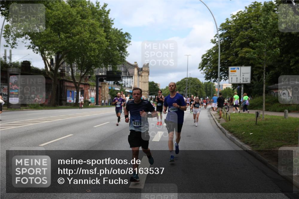 29.06.2025 - hella hamburg halbmarathon Yannick Fuchs http://msf.ph/oto/8163537 29.06.2025 10:39:47 20KM 2188, 2270, 2367, 2470, 3186, 4277, 5623, 5648, 5706, 6054, 6375, 6819, 6831, 7056, 7087, 7709, 8374, 9105, 9710, 9720, 10064, 10741, 11291, 11688, 11821, 12643, 12783, 13919, 14374, 14764, 15365, 15636, 15651, 16513, 16617, 16689, 16725, 17544, 17960, 18055, 18185, 18346, 18407, 18638, 18862, 19116 meine-sportfotos.de