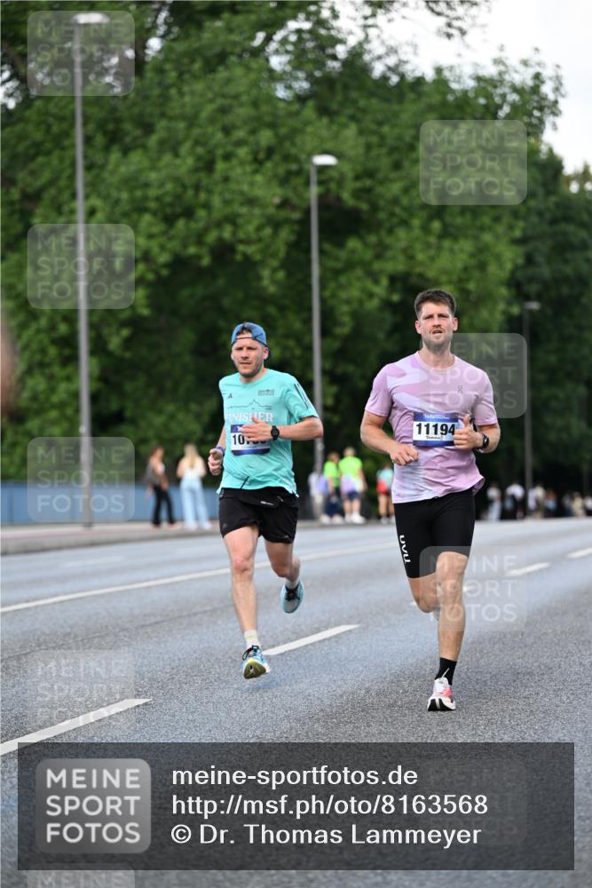 29.06.2025 - hella hamburg halbmarathon Dr. Thomas Lammeyer http://msf.ph/oto/8163568 29.06.2025 09:44:48 Kennedybrücke 2892, 4128, 4571, 6559, 7862, 10234, 10780, 11194 meine-sportfotos.de