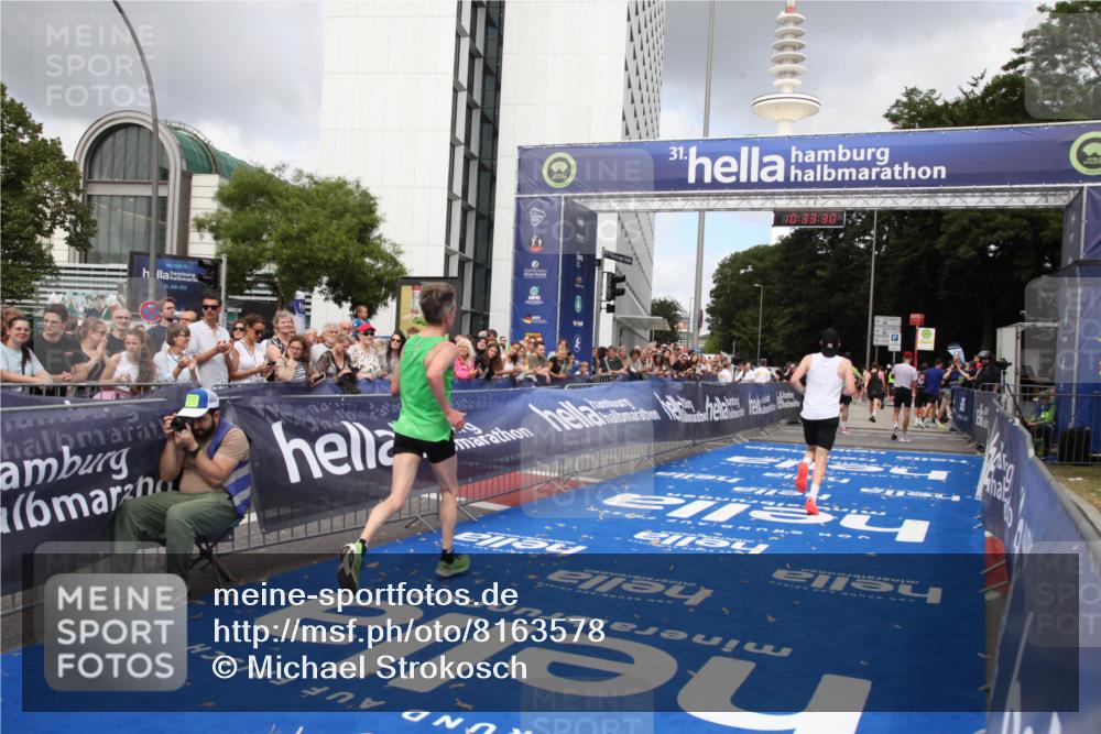 29.06.2025 - hella hamburg halbmarathon Michael Strokosch http://msf.ph/oto/8163578 29.06.2025 10:33:29 Ziel 4602, 8956, 15326, 17056, 17489, 18731 meine-sportfotos.de