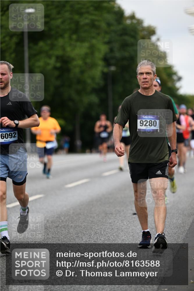 29.06.2025 - hella hamburg halbmarathon Dr. Thomas Lammeyer http://msf.ph/oto/8163588 29.06.2025 10:08:56 Kennedybrücke 1126, 1316, 1347, 1559, 2011, 2424, 2463, 2540, 2698, 2852, 3994, 4146, 4293, 4538, 6311, 7017, 8089, 8217, 9280, 10100, 10213, 10709, 10834, 11088 meine-sportfotos.de
