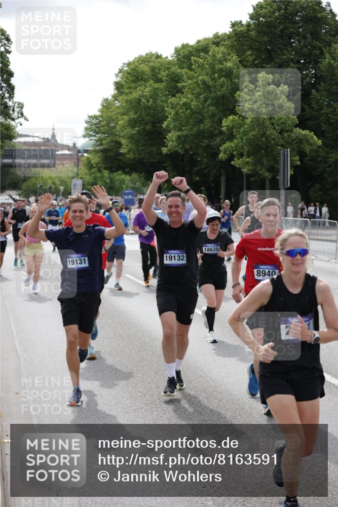 29.06.2025 - hella hamburg halbmarathon Jannik Wohlers http://msf.ph/oto/8163591 29.06.2025 10:20:21 Lombardsbrücke 2053, 2101, 2325, 2834, 2923, 2945, 3247, 3781, 4288, 4422, 4754, 4869, 5625, 6608, 8113, 8940, 9981, 10050, 10350, 11100, 11145, 11995, 12844, 14138, 14157, 14246, 14342, 14344, 14500, 14502, 14503, 14610, 14611, 14615, 14670, 15513, 16135, 16254, 16638, 16950, 17095, 17155, 17581, 17832, 17987, 18007, 18141, 18423, 18620, 18908, 19014, 19124, 19125, 19131, 19132 meine-sportfotos.de
