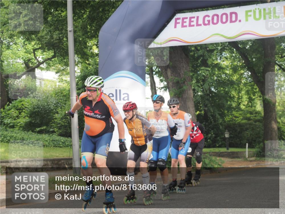 29.06.2025 - hella hamburg halbmarathon KatJ http://msf.ph/oto/8163606 29.06.2025 09:13:33 Zwischen KM18-KM19  meine-sportfotos.de
