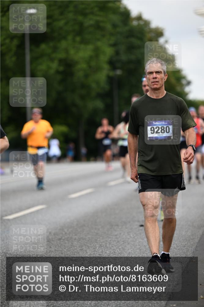 29.06.2025 - hella hamburg halbmarathon Dr. Thomas Lammeyer http://msf.ph/oto/8163609 29.06.2025 10:08:56 Kennedybrücke 1126, 1316, 1347, 1559, 2011, 2424, 2463, 2540, 2698, 2852, 3994, 4146, 4293, 4538, 6311, 7017, 8089, 8217, 9280, 10100, 10213, 10709, 10834, 11088 meine-sportfotos.de