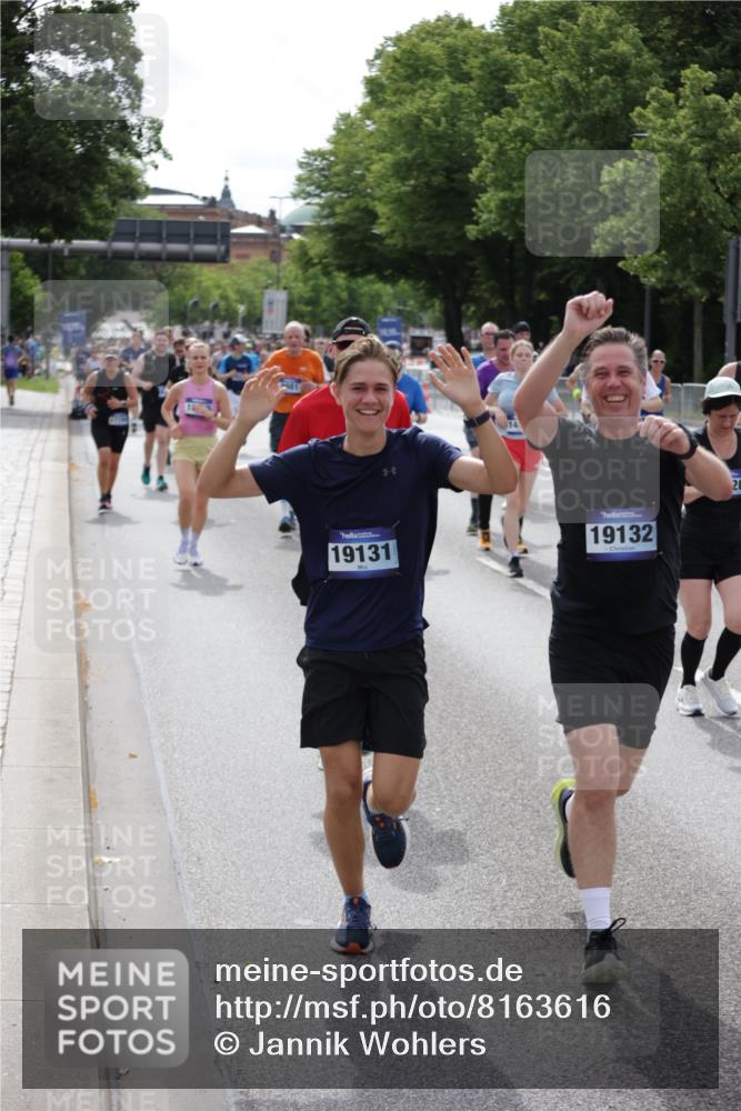 29.06.2025 - hella hamburg halbmarathon Jannik Wohlers http://msf.ph/oto/8163616 29.06.2025 10:20:21 Lombardsbrücke 2053, 2101, 2325, 2834, 2923, 2945, 3247, 3781, 4288, 4422, 4754, 4869, 5625, 6608, 8113, 8940, 9981, 10050, 10350, 11100, 11145, 11995, 12844, 14138, 14157, 14246, 14342, 14344, 14500, 14502, 14503, 14610, 14611, 14615, 14670, 15513, 16135, 16254, 16638, 16950, 17095, 17155, 17581, 17832, 17987, 18007, 18141, 18423, 18620, 18908, 19014, 19124, 19125, 19131, 19132 meine-sportfotos.de