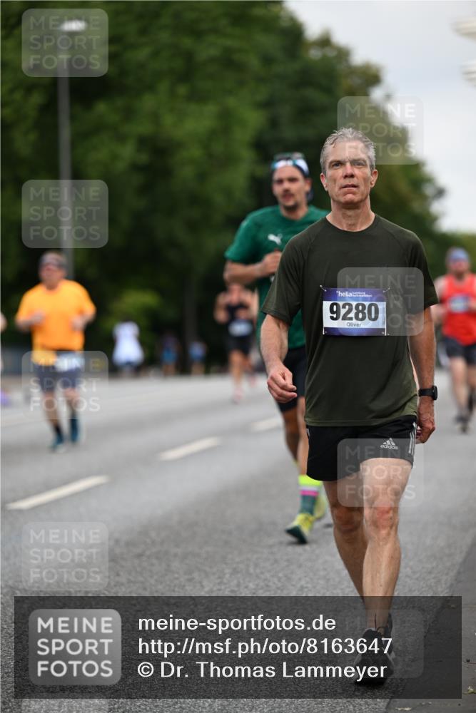 29.06.2025 - hella hamburg halbmarathon Dr. Thomas Lammeyer http://msf.ph/oto/8163647 29.06.2025 10:08:57 Kennedybrücke 1126, 1316, 1347, 1559, 2011, 2424, 2463, 2540, 2698, 2852, 3994, 4146, 4293, 4538, 6311, 6907, 6908, 7017, 8089, 8217, 9280, 10100, 10709, 10834, 11088 meine-sportfotos.de