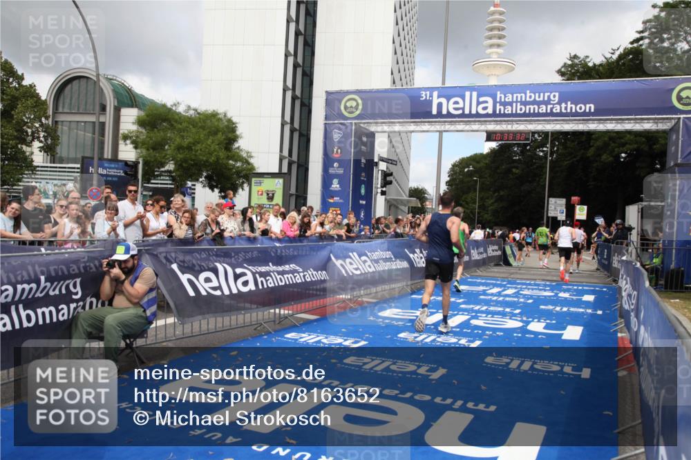 29.06.2025 - hella hamburg halbmarathon Michael Strokosch http://msf.ph/oto/8163652 29.06.2025 10:33:31 Ziel 4602, 8956, 15326, 16931, 17056, 17489, 18731 meine-sportfotos.de