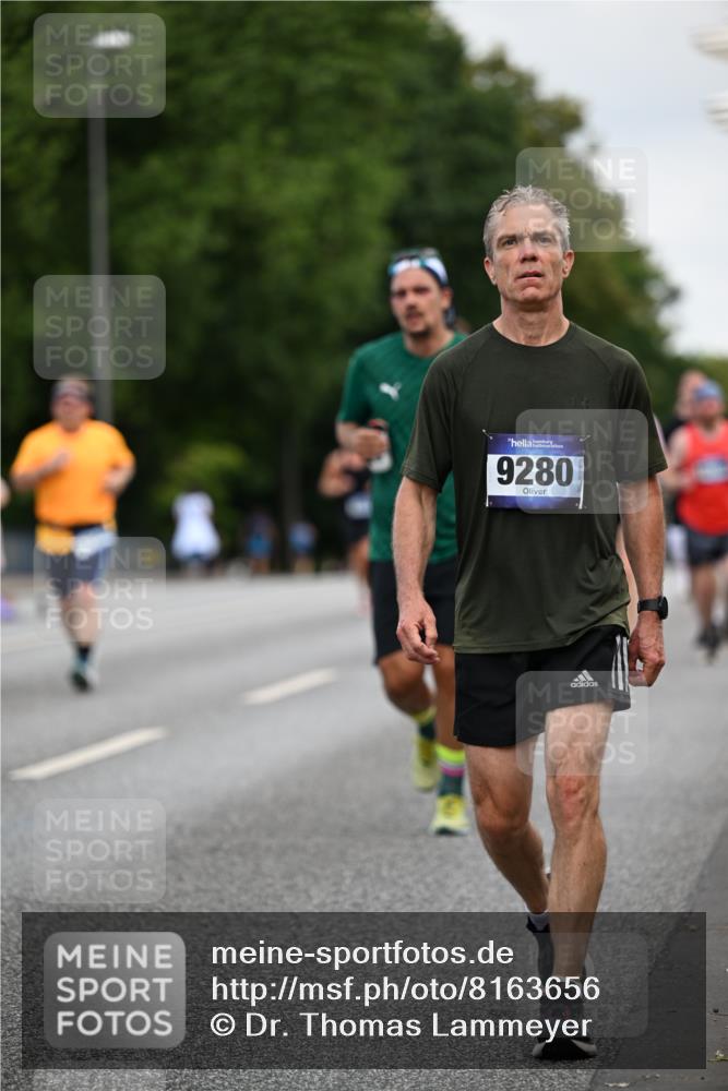 29.06.2025 - hella hamburg halbmarathon Dr. Thomas Lammeyer http://msf.ph/oto/8163656 29.06.2025 10:08:57 Kennedybrücke 1126, 1316, 1347, 1559, 2011, 2424, 2463, 2540, 2698, 2852, 3994, 4146, 4293, 4538, 6311, 6907, 6908, 7017, 8089, 8217, 9280, 10100, 10709, 10834, 11088 meine-sportfotos.de