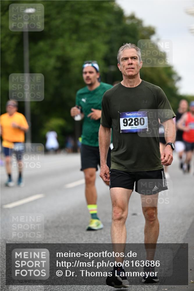 29.06.2025 - hella hamburg halbmarathon Dr. Thomas Lammeyer http://msf.ph/oto/8163686 29.06.2025 10:08:57 Kennedybrücke 1126, 1316, 1347, 1559, 2011, 2424, 2463, 2540, 2698, 2852, 3994, 4146, 4293, 4538, 6311, 6907, 6908, 7017, 8089, 8217, 9280, 10100, 10709, 10834, 11088 meine-sportfotos.de