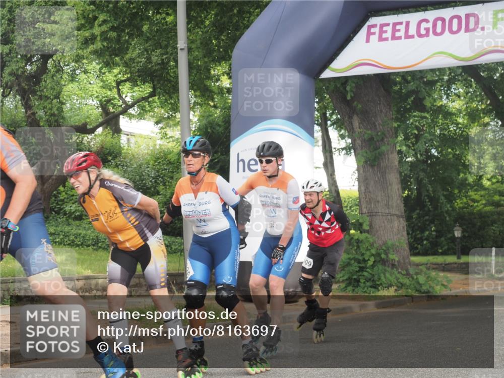29.06.2025 - hella hamburg halbmarathon KatJ http://msf.ph/oto/8163697 29.06.2025 09:13:34 Zwischen KM18-KM19  meine-sportfotos.de
