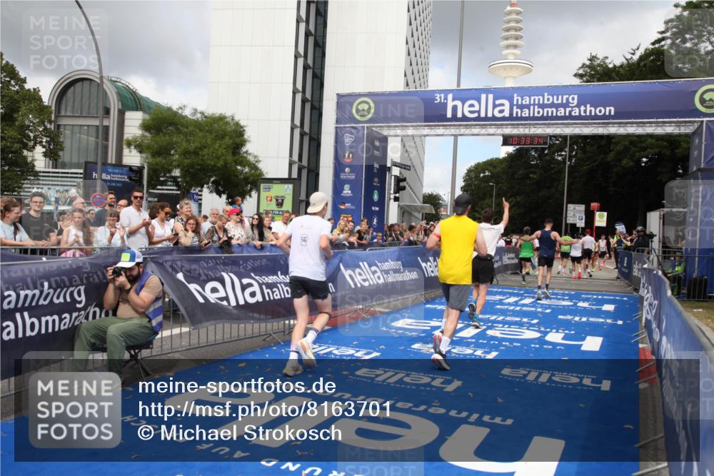29.06.2025 - hella hamburg halbmarathon Michael Strokosch http://msf.ph/oto/8163701 29.06.2025 10:33:33 Ziel 4602, 8956, 15326, 16931, 17056, 17489, 18731, 18854 meine-sportfotos.de