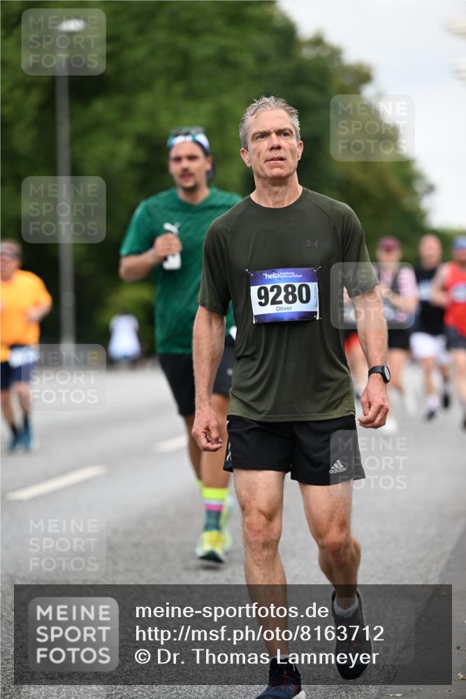 29.06.2025 - hella hamburg halbmarathon Dr. Thomas Lammeyer http://msf.ph/oto/8163712 29.06.2025 10:08:58 Kennedybrücke 1126, 1316, 1347, 1559, 2011, 2424, 2463, 2540, 2698, 2852, 3994, 4146, 4293, 4538, 6311, 6907, 6908, 7017, 8089, 8217, 9280, 10100, 10709, 10834, 11088 meine-sportfotos.de