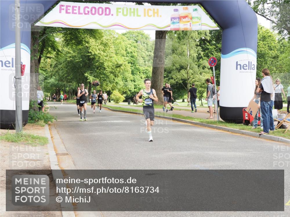 29.06.2025 - hella hamburg halbmarathon MichiJ http://msf.ph/oto/8163734 29.06.2025 10:13:16 Zwischen KM18-KM19 9151, 18897 meine-sportfotos.de