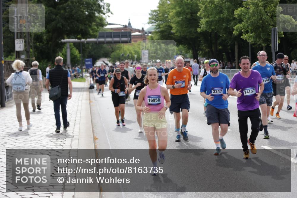 29.06.2025 - hella hamburg halbmarathon Jannik Wohlers http://msf.ph/oto/8163735 29.06.2025 10:20:24 Lombardsbrücke 2053, 2101, 2325, 2834, 2923, 2945, 3247, 3781, 4288, 4350, 4754, 4869, 5041, 5625, 6608, 8113, 8724, 8940, 9005, 9011, 9236, 9981, 10050, 10350, 11100, 11145, 11995, 12844, 14138, 14157, 14246, 14342, 14344, 14500, 14502, 14503, 14610, 14611, 14615, 14670, 15513, 16135, 16254, 16950, 17095, 17155, 17581, 17832, 17987, 18141, 18397, 18423, 18620, 18908, 19014, 19124, 19125, 19131, 19132 meine-sportfotos.de