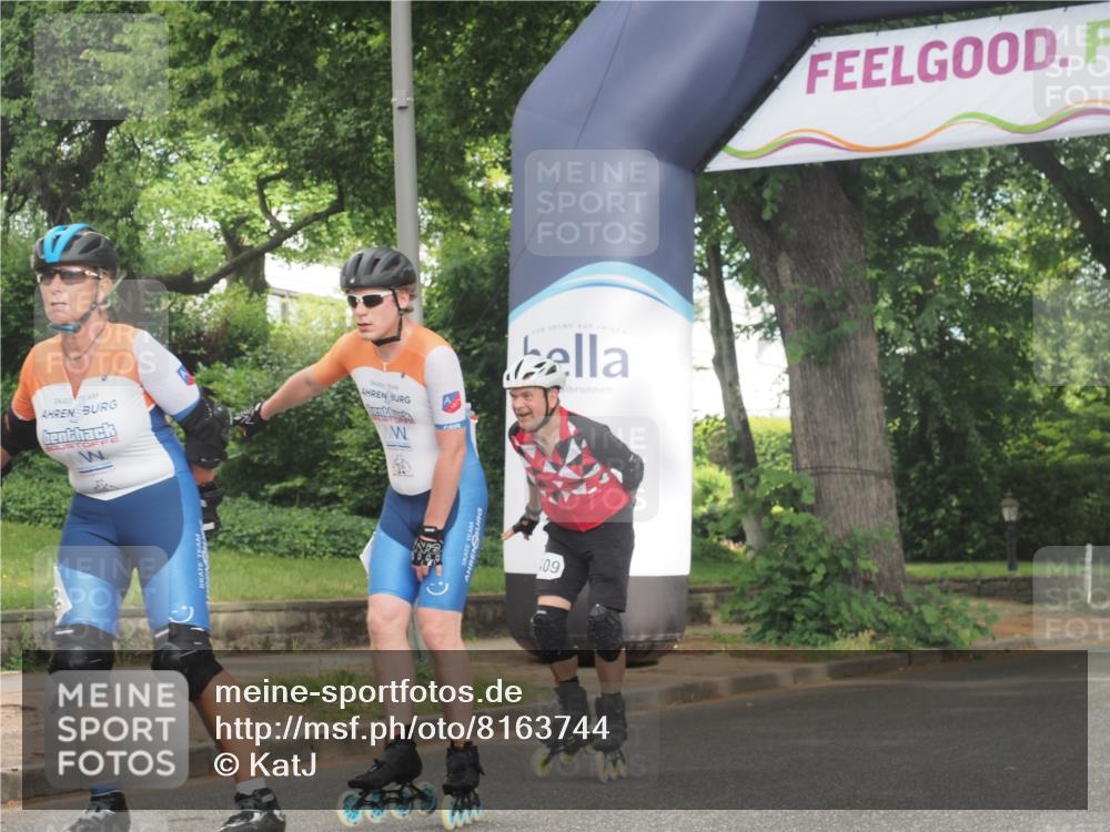 29.06.2025 - hella hamburg halbmarathon KatJ http://msf.ph/oto/8163744 29.06.2025 09:13:34 Zwischen KM18-KM19  meine-sportfotos.de