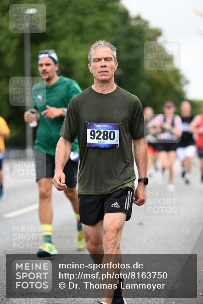 29.06.2025 - hella hamburg halbmarathon Dr. Thomas Lammeyer http://msf.ph/oto/8163750 29.06.2025 10:08:58 Kennedybrücke 1126, 1316, 1347, 1559, 2011, 2424, 2463, 2540, 2698, 2852, 3994, 4146, 4293, 4538, 6311, 6907, 6908, 7017, 8089, 8217, 9280, 10100, 10709, 10834, 11088 meine-sportfotos.de