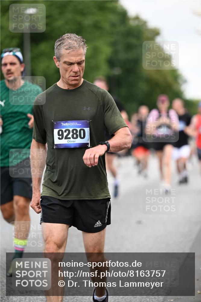 29.06.2025 - hella hamburg halbmarathon Dr. Thomas Lammeyer http://msf.ph/oto/8163757 29.06.2025 10:08:58 Kennedybrücke 1126, 1316, 1347, 1559, 2011, 2424, 2463, 2540, 2698, 2852, 3994, 4146, 4293, 4538, 6311, 6907, 6908, 7017, 8089, 8217, 9280, 10100, 10709, 10834, 11088 meine-sportfotos.de