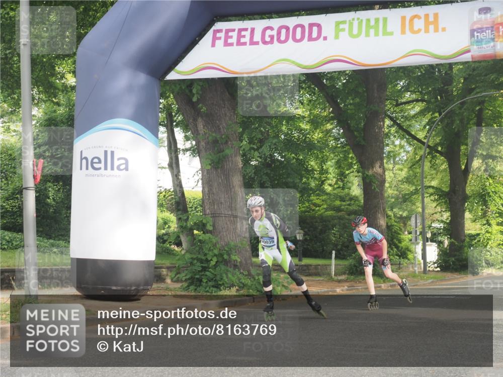 29.06.2025 - hella hamburg halbmarathon KatJ http://msf.ph/oto/8163769 29.06.2025 09:13:35 Zwischen KM18-KM19  meine-sportfotos.de