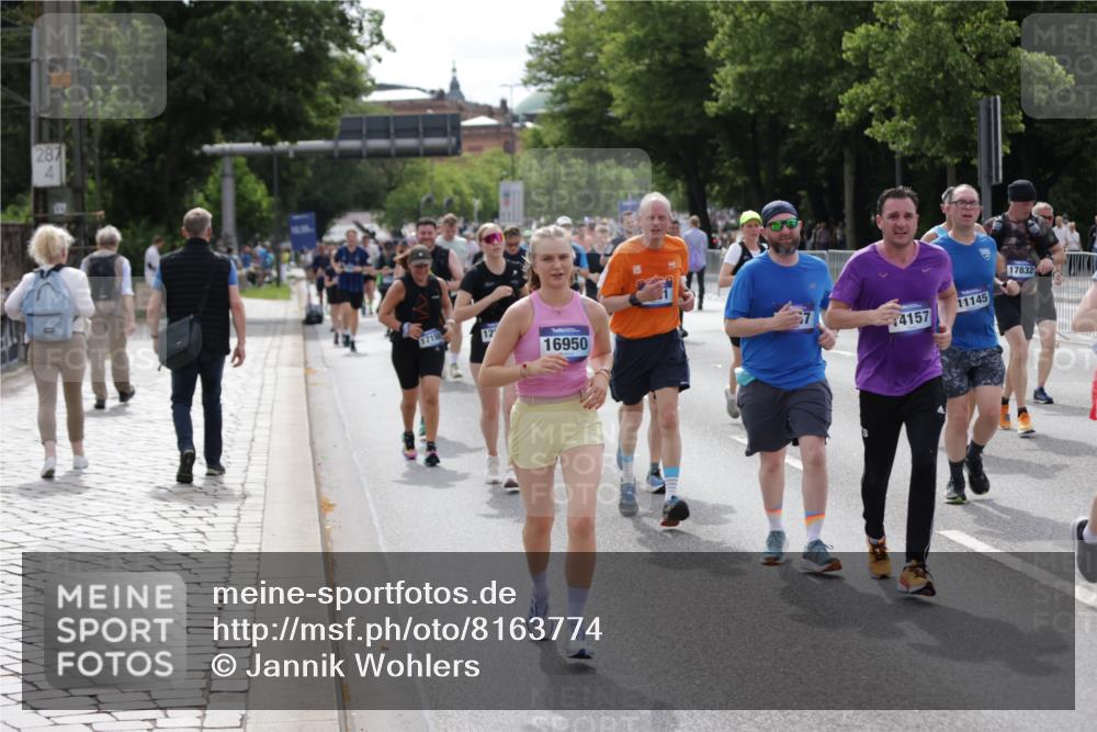29.06.2025 - hella hamburg halbmarathon Jannik Wohlers http://msf.ph/oto/8163774 29.06.2025 10:20:24 Lombardsbrücke 2053, 2101, 2325, 2834, 2923, 2945, 3247, 3781, 4288, 4350, 4754, 4869, 5041, 5625, 6608, 8113, 8724, 8940, 9005, 9011, 9236, 9981, 10050, 10350, 11100, 11145, 11995, 12844, 14138, 14157, 14246, 14342, 14344, 14500, 14502, 14503, 14610, 14611, 14615, 14670, 15513, 16135, 16254, 16950, 17095, 17155, 17581, 17832, 17987, 18141, 18397, 18423, 18620, 18908, 19014, 19124, 19125, 19131, 19132 meine-sportfotos.de
