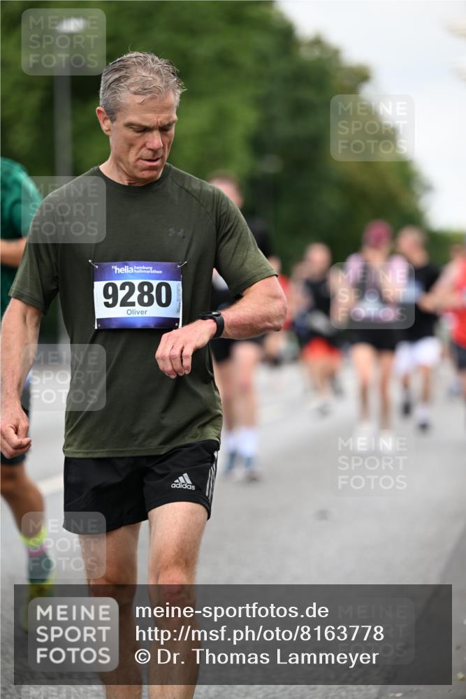 29.06.2025 - hella hamburg halbmarathon Dr. Thomas Lammeyer http://msf.ph/oto/8163778 29.06.2025 10:08:59 Kennedybrücke 1126, 1316, 1347, 1559, 2011, 2424, 2463, 2540, 2698, 2852, 3994, 4146, 4293, 4538, 6311, 6907, 6908, 7017, 8089, 8217, 9280, 10100, 10709, 10834, 11088 meine-sportfotos.de