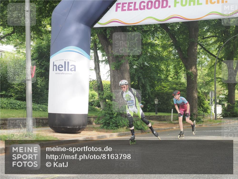 29.06.2025 - hella hamburg halbmarathon KatJ http://msf.ph/oto/8163798 29.06.2025 09:13:35 Zwischen KM18-KM19  meine-sportfotos.de