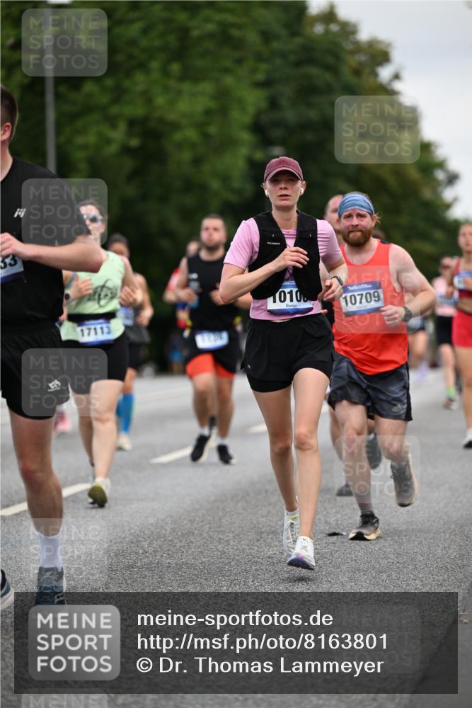 29.06.2025 - hella hamburg halbmarathon Dr. Thomas Lammeyer http://msf.ph/oto/8163801 29.06.2025 10:09:01 Kennedybrücke 1126, 1316, 1347, 1559, 2424, 2463, 2540, 2698, 2852, 3994, 4146, 4293, 4394, 4538, 6311, 6907, 6908, 7017, 8089, 8217, 9280, 10100, 10709, 10834, 11088 meine-sportfotos.de
