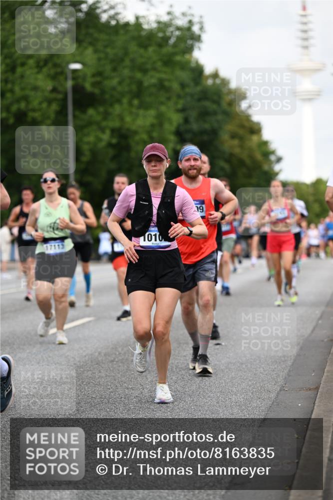 29.06.2025 - hella hamburg halbmarathon Dr. Thomas Lammeyer http://msf.ph/oto/8163835 29.06.2025 10:09:02 Kennedybrücke 1126, 1316, 1347, 1559, 2424, 2463, 2540, 2698, 2852, 3994, 4146, 4293, 4394, 4538, 6311, 6907, 6908, 7017, 8089, 8217, 9280, 10100, 10709, 10834, 11088 meine-sportfotos.de