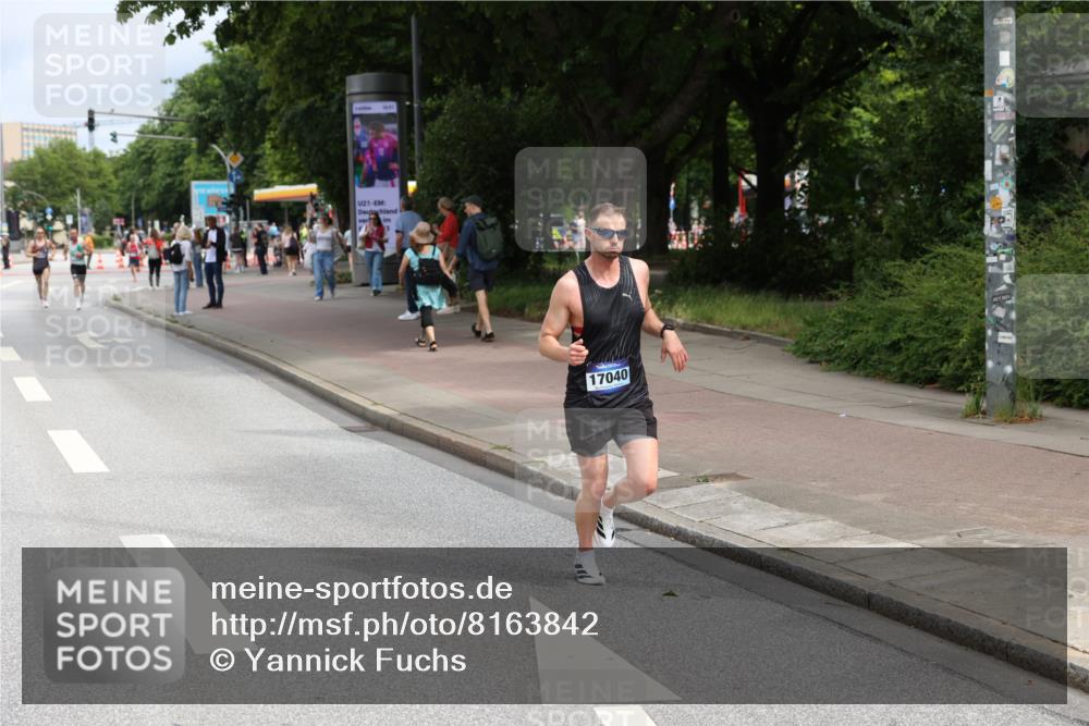 29.06.2025 - hella hamburg halbmarathon Yannick Fuchs http://msf.ph/oto/8163842 29.06.2025 10:21:50 20KM 7380, 12641, 12992, 13780, 14728, 15671, 17040, 18692, 19076 meine-sportfotos.de