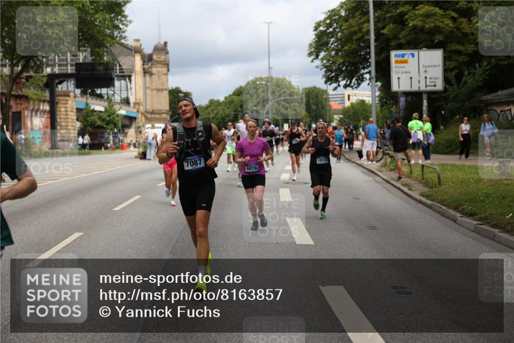 29.06.2025 - hella hamburg halbmarathon Yannick Fuchs http://msf.ph/oto/8163857 29.06.2025 10:39:52 20KM 2188, 2270, 2367, 2470, 2707, 3056, 3186, 4277, 4854, 5623, 5648, 5706, 6054, 6071, 6819, 6831, 7056, 7087, 7385, 7709, 8374, 9105, 9585, 9710, 9720, 10741, 11291, 11688, 11821, 12643, 12783, 13919, 14374, 14385, 14764, 15365, 15563, 15636, 15651, 16513, 16617, 16725, 17544, 17960, 18055, 18185, 18346, 18407, 18637, 18638, 18862, 18878, 19116 meine-sportfotos.de