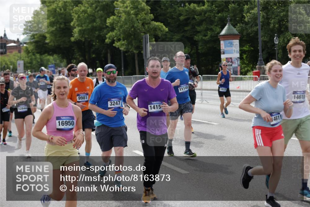 29.06.2025 - hella hamburg halbmarathon Jannik Wohlers http://msf.ph/oto/8163873 29.06.2025 10:20:25 Lombardsbrücke 2053, 2101, 2325, 2834, 2923, 2945, 3247, 3781, 4082, 4288, 4350, 4754, 4869, 5041, 5625, 6608, 8113, 8724, 8940, 9005, 9011, 9236, 9981, 10050, 10350, 11100, 11145, 11995, 12844, 14138, 14157, 14246, 14342, 14344, 14500, 14502, 14503, 14610, 14611, 14615, 14670, 14986, 15913, 16135, 16254, 16950, 17095, 17155, 17832, 17987, 18141, 18397, 18423, 18620, 18908, 19124, 19125, 19131, 19132 meine-sportfotos.de