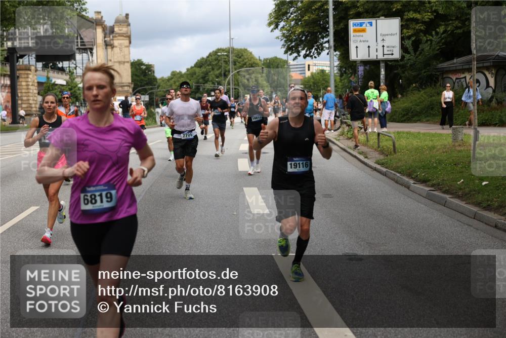 29.06.2025 - hella hamburg halbmarathon Yannick Fuchs http://msf.ph/oto/8163908 29.06.2025 10:39:54 20KM 2188, 2270, 2367, 2470, 2590, 2707, 3056, 3186, 4277, 4854, 5623, 5648, 5706, 6054, 6071, 6819, 6831, 7056, 7087, 7385, 7709, 8374, 9105, 9585, 9710, 11291, 11495, 11821, 12643, 12783, 13919, 14374, 14385, 14764, 15365, 15563, 15636, 15651, 16513, 16617, 16725, 17499, 17544, 17674, 17960, 18081, 18185, 18346, 18407, 18637, 18638, 18862, 18878, 19116 meine-sportfotos.de