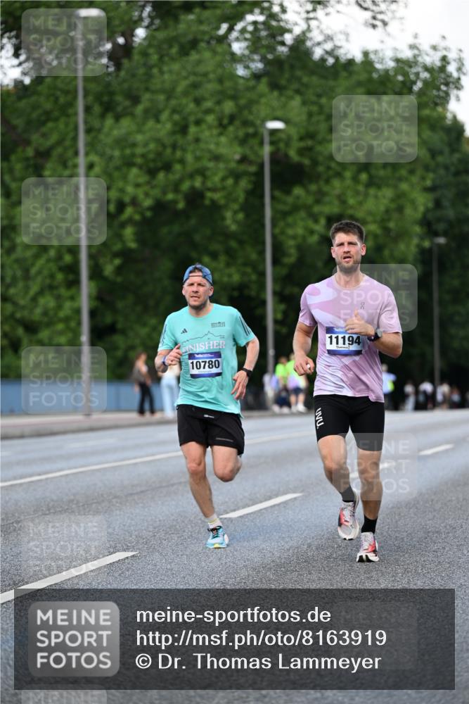 29.06.2025 - hella hamburg halbmarathon Dr. Thomas Lammeyer http://msf.ph/oto/8163919 29.06.2025 09:44:48 Kennedybrücke 2892, 4128, 4571, 6559, 7862, 10234, 10780, 11194 meine-sportfotos.de