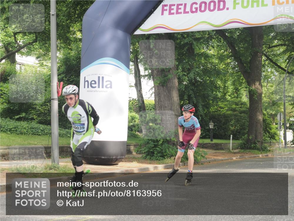 29.06.2025 - hella hamburg halbmarathon KatJ http://msf.ph/oto/8163956 29.06.2025 09:13:36 Zwischen KM18-KM19  meine-sportfotos.de