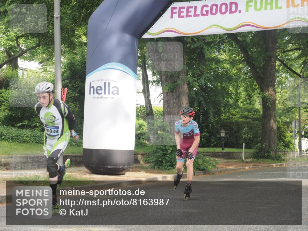 29.06.2025 - hella hamburg halbmarathon KatJ http://msf.ph/oto/8163987 29.06.2025 09:13:36 Zwischen KM18-KM19  meine-sportfotos.de