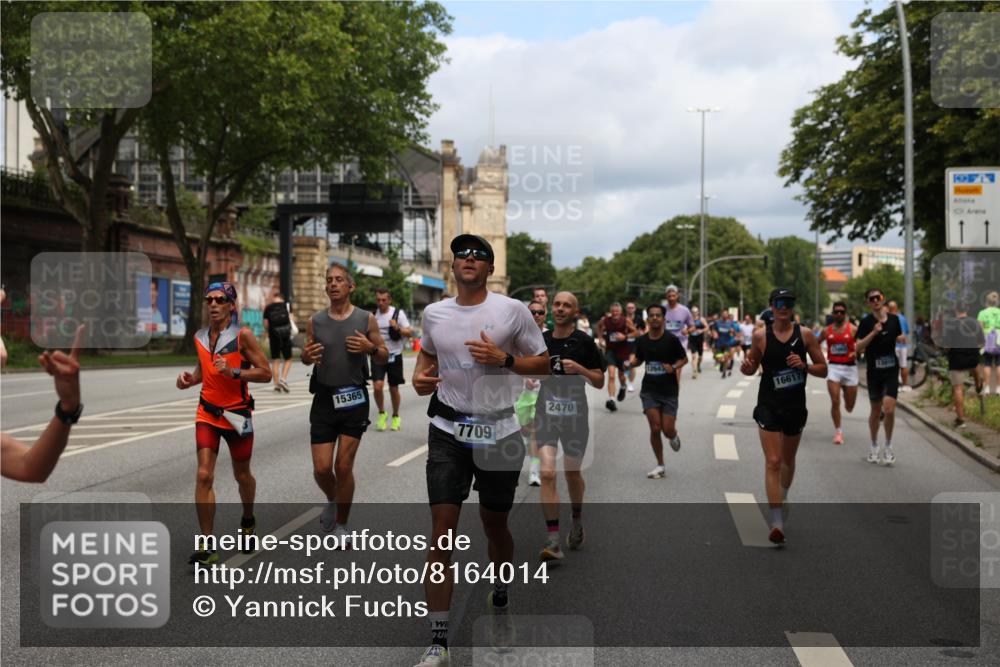 29.06.2025 - hella hamburg halbmarathon Yannick Fuchs http://msf.ph/oto/8164014 29.06.2025 10:39:55 20KM 2188, 2270, 2367, 2470, 2590, 2707, 3056, 3186, 4277, 4854, 5623, 5648, 5706, 6054, 6071, 6819, 6831, 7056, 7087, 7385, 7709, 8374, 9105, 9585, 9710, 11291, 11495, 11821, 12643, 12783, 13919, 14374, 14385, 14764, 15365, 15563, 15636, 16513, 16617, 16725, 17499, 17544, 17674, 17835, 17960, 18081, 18185, 18346, 18407, 18637, 18862, 18878, 19116 meine-sportfotos.de