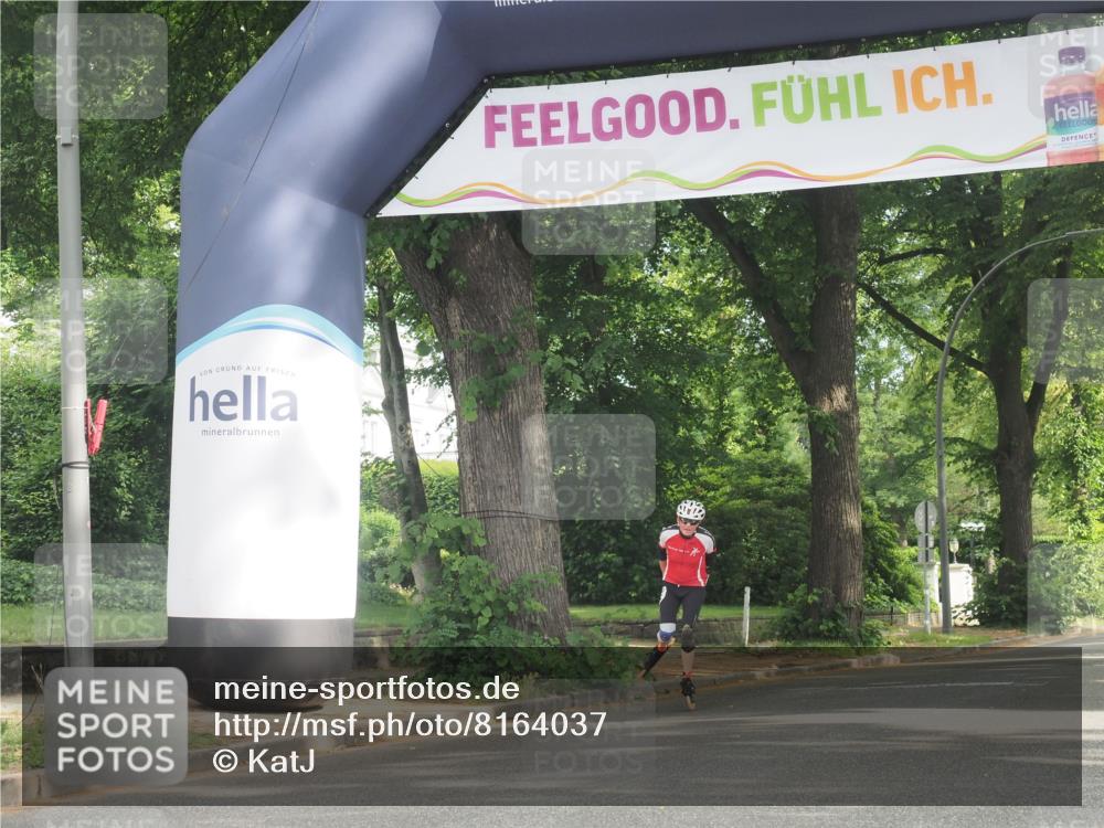29.06.2025 - hella hamburg halbmarathon KatJ http://msf.ph/oto/8164037 29.06.2025 09:13:43 Zwischen KM18-KM19  meine-sportfotos.de