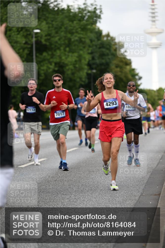 29.06.2025 - hella hamburg halbmarathon Dr. Thomas Lammeyer http://msf.ph/oto/8164084 29.06.2025 10:09:06 Kennedybrücke 1126, 1316, 1347, 1559, 2424, 2463, 2540, 2698, 2852, 3071, 3994, 4293, 4394, 4538, 6907, 6908, 7017, 7826, 8089, 9280, 10100, 10709, 10834, 11088 meine-sportfotos.de