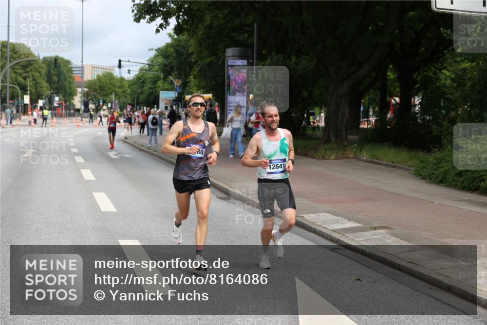 29.06.2025 - hella hamburg halbmarathon Yannick Fuchs http://msf.ph/oto/8164086 29.06.2025 10:21:59 20KM 1065, 1577, 5344, 9079, 10848, 12641, 12992, 13780, 14019, 15023, 15671, 17040 meine-sportfotos.de