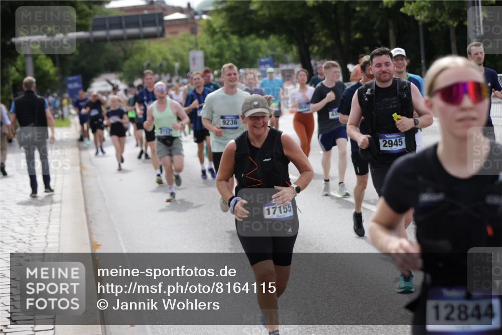 29.06.2025 - hella hamburg halbmarathon Jannik Wohlers http://msf.ph/oto/8164115 29.06.2025 10:20:28 Lombardsbrücke 2101, 2325, 2834, 2923, 2945, 3247, 3781, 3813, 4082, 4288, 4350, 5041, 6608, 8113, 8724, 8940, 9005, 9011, 9236, 9981, 10050, 10350, 10585, 11100, 11145, 12694, 12844, 14138, 14157, 14246, 14342, 14344, 14610, 14611, 14615, 14670, 14986, 15020, 15470, 15913, 16135, 16256, 16950, 17095, 17155, 17367, 17832, 18141, 18305, 18397, 18620, 19124, 19125, 19131, 19132 meine-sportfotos.de