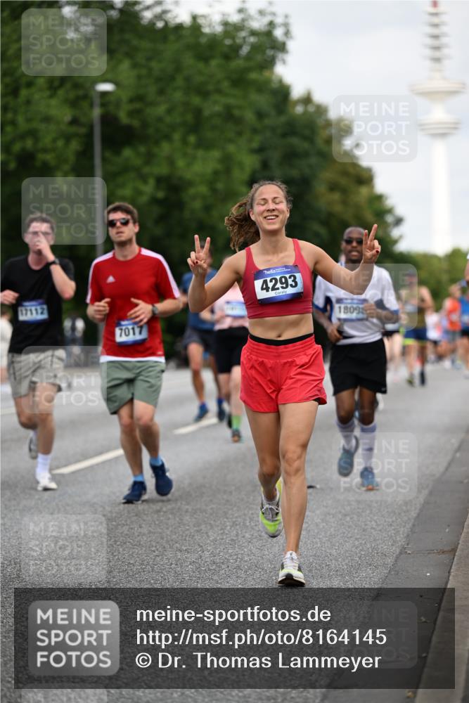 29.06.2025 - hella hamburg halbmarathon Dr. Thomas Lammeyer http://msf.ph/oto/8164145 29.06.2025 10:09:07 Kennedybrücke 1126, 1213, 1347, 1559, 2424, 2463, 2540, 2698, 2852, 3071, 3994, 4293, 4394, 4538, 6907, 6908, 7017, 7826, 9280, 10100, 10709, 10834, 11088 meine-sportfotos.de