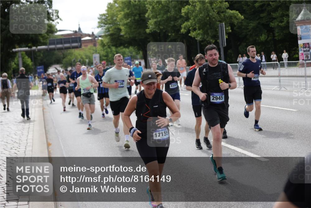 29.06.2025 - hella hamburg halbmarathon Jannik Wohlers http://msf.ph/oto/8164149 29.06.2025 10:20:29 Lombardsbrücke 2101, 2325, 2834, 2923, 2945, 3247, 3781, 3813, 4082, 4288, 4350, 5041, 5061, 6608, 8113, 8724, 8940, 9005, 9011, 9236, 9981, 10050, 10350, 10585, 11145, 12694, 12844, 14138, 14157, 14246, 14342, 14344, 14610, 14611, 14615, 14670, 14986, 15020, 15470, 15913, 16135, 16256, 16950, 17035, 17095, 17155, 17367, 17832, 18141, 18305, 18397, 18620, 19124, 19125, 19131, 19132 meine-sportfotos.de
