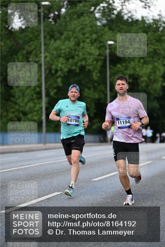 29.06.2025 - hella hamburg halbmarathon Dr. Thomas Lammeyer http://msf.ph/oto/8164192 29.06.2025 09:44:48 Kennedybrücke 2892, 4128, 4571, 6559, 7862, 10234, 10780, 11194 meine-sportfotos.de