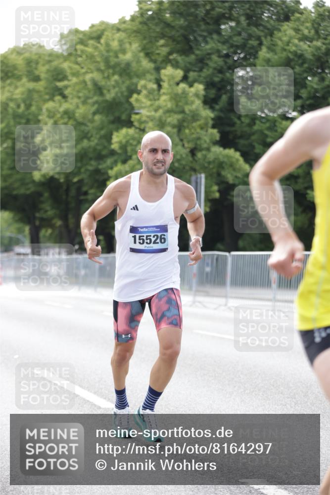29.06.2025 - hella hamburg halbmarathon Jannik Wohlers http://msf.ph/oto/8164297 29.06.2025 09:40:30 Lombardsbrücke 11829, 14360, 14766, 15526, 17771 meine-sportfotos.de