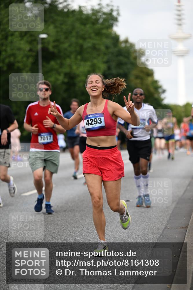 29.06.2025 - hella hamburg halbmarathon Dr. Thomas Lammeyer http://msf.ph/oto/8164308 29.06.2025 10:09:07 Kennedybrücke 1126, 1213, 1347, 1559, 2424, 2463, 2540, 2698, 2852, 3071, 3994, 4293, 4394, 4538, 6907, 6908, 7017, 7826, 9280, 10100, 10709, 10834, 11088 meine-sportfotos.de