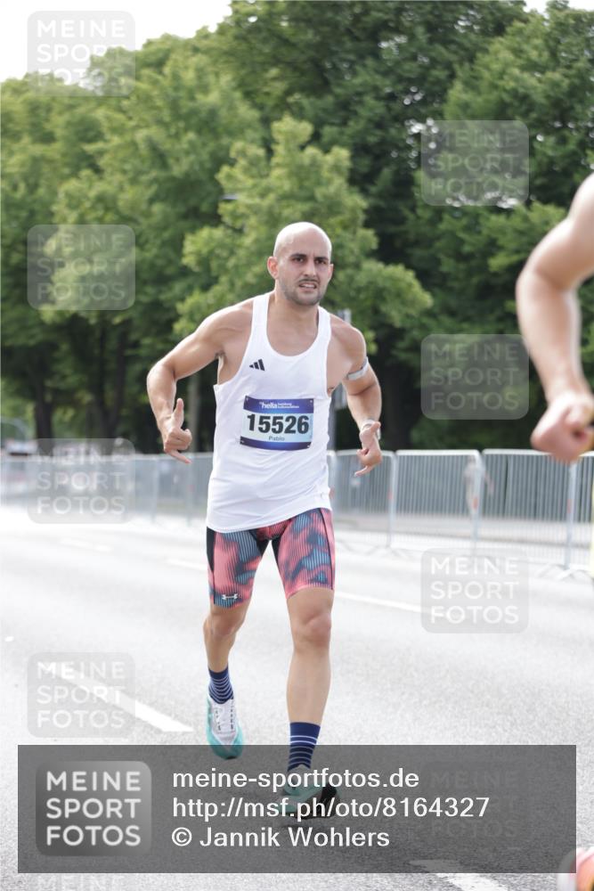 29.06.2025 - hella hamburg halbmarathon Jannik Wohlers http://msf.ph/oto/8164327 29.06.2025 09:40:30 Lombardsbrücke 11829, 14360, 14766, 15526, 17771 meine-sportfotos.de